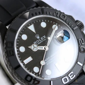 Oysterflex rubber strap with Oysterlock clasp mechanism