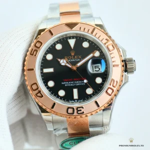 Wrist shot of Yacht-Master 116621 Rolesor in natural daylight