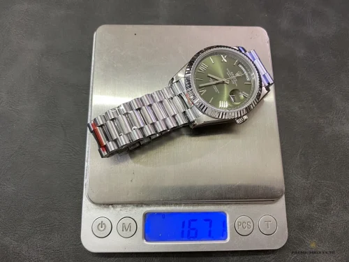 Superclone Rolex Day-Date 40mm Olive Green Roman Dial 228239 - Top-Tier Swiss Replica Watch