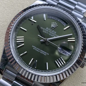 Fluted bezel detail on the 228239 catching directional light