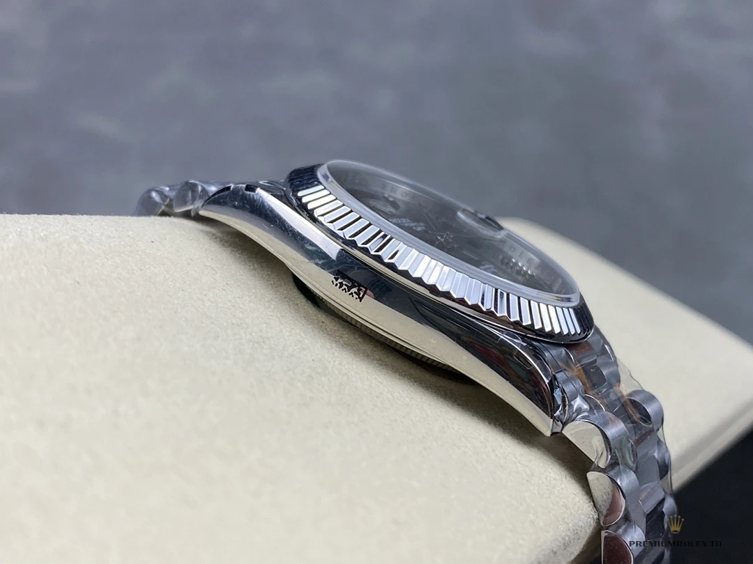 Superclone Rolex Day-Date 40mm Olive Green Roman Dial 228239 - 1:1 Swiss Replica Watch