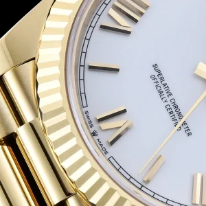Day-Date M228238 sapphire crystal edge and bezel transition detail