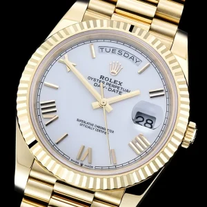 Replica Rolex Day-Date M228238 bracelet profile showing link articulation