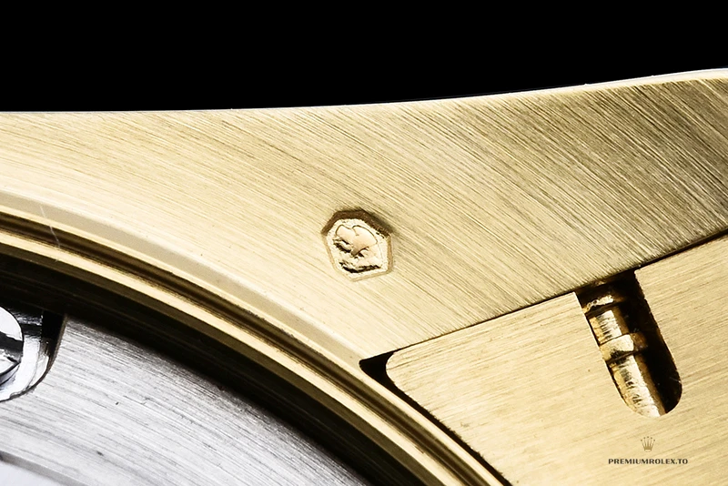 Replica Rolex Day-Date 40 mm White Dial Yellow Gold M228238-0042 - Best Quality Replica Watch