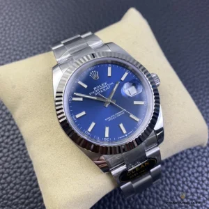 Datejust 126334 side profile showing Oystersteel case and Twinlock crown